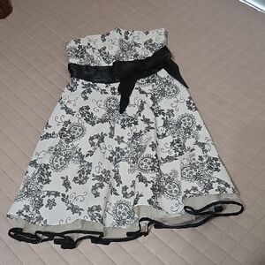 B Darlin Black and White Strapless Dress